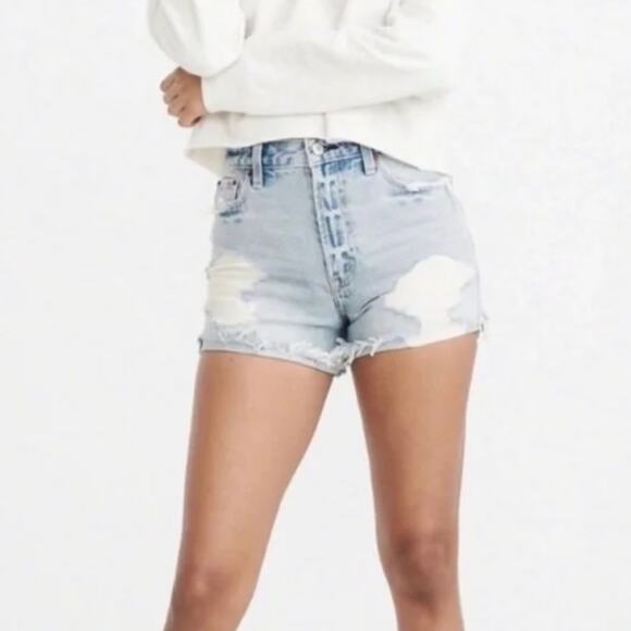 Abercrombie & Fitch Annie High Rise Light Wash Denim Shorts - Picture 3 of 6